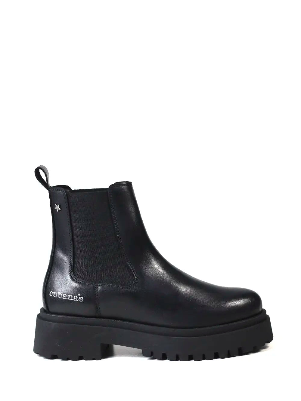 Bota Preta em Pele e Sola Tratorada