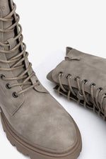 Carregar imagem no visualizador da galeria, BOTAS
