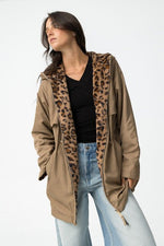 Carregar imagem no visualizador da galeria, CASACO REVERSÍVEL
