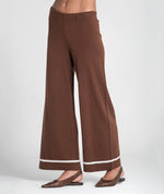 Carregar imagem no visualizador da galeria, Calça básica com fundo listrado
