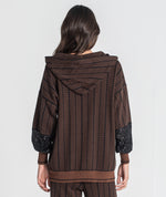 Carregar imagem no visualizador da galeria, Suéter jacquard com mangas de lantejoulas
