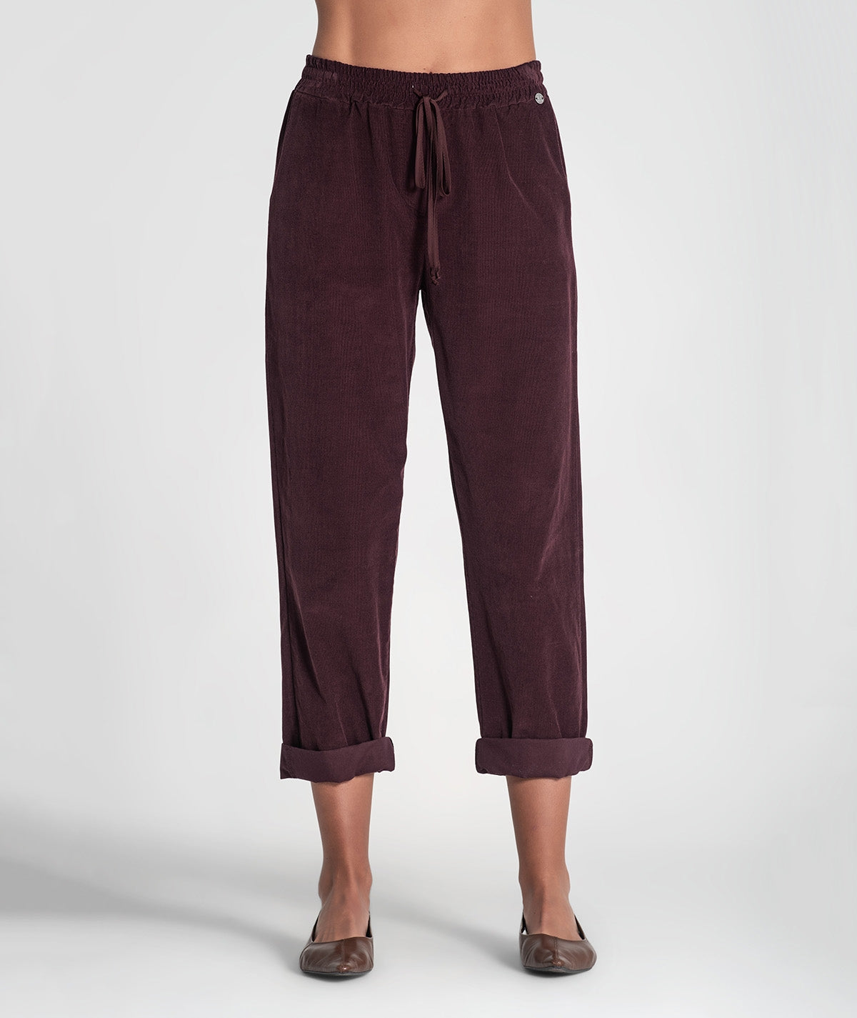 Calças largas com elástico