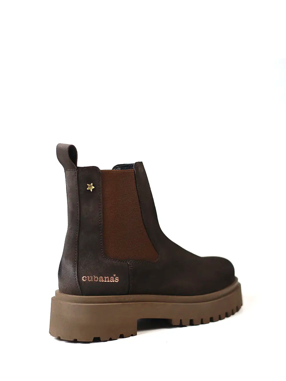 Bota em Camurça Castanha e Sola Tratorada