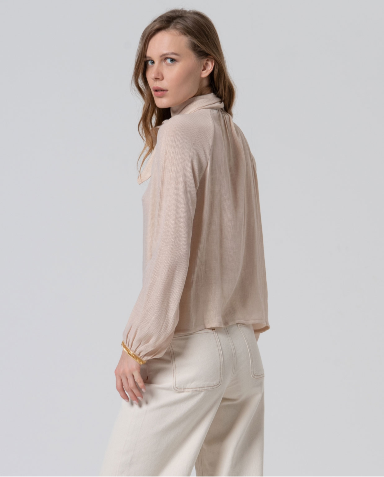Blusa com laço