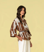 Carregar imagem no visualizador da galeria, Kimono com padrão geométrico e cinto
